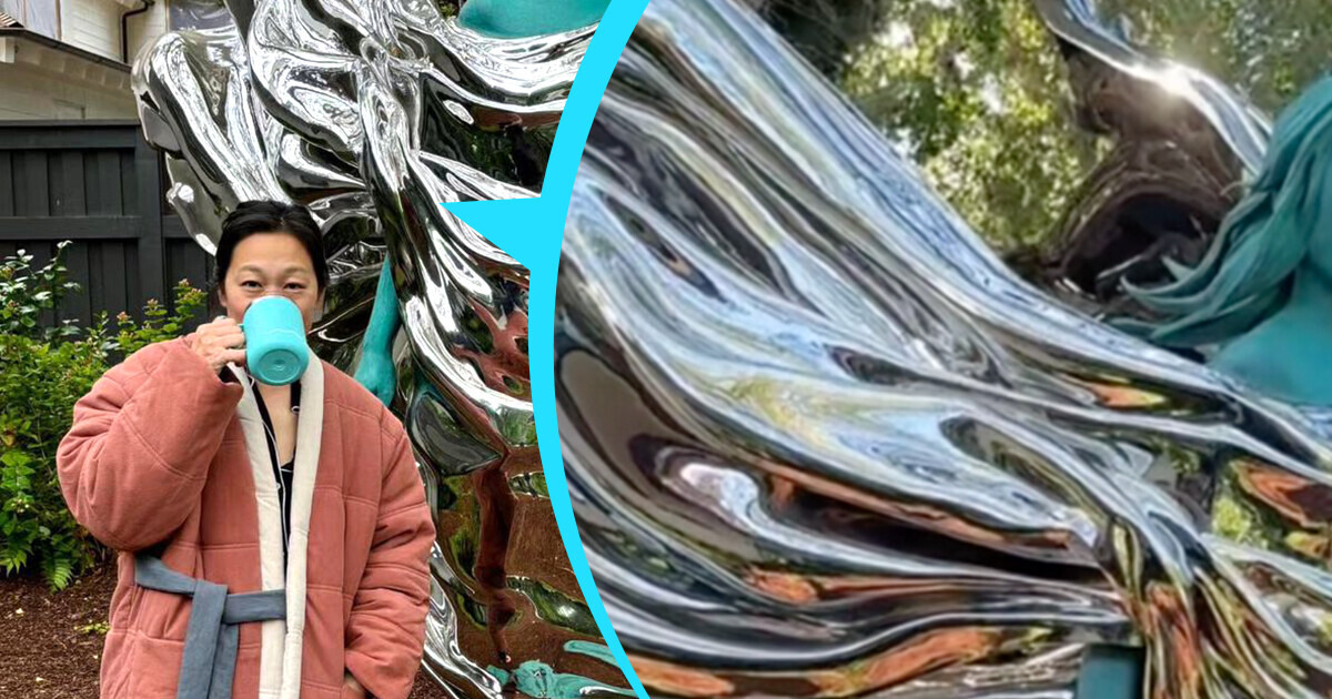 “The Most Billionaire Thing Ever,” Mark Zuckerberg Made Extraordinary Gift to His Wife, Her Giant Statue “The Most Billionaire Thing Ever,” Mark Zuckerberg Made Extraordinary Gift to His Wife, Her Giant Statue