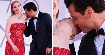 15+ Stars Who Found Themselves in an Awkward Situation in Front of Thousands of People