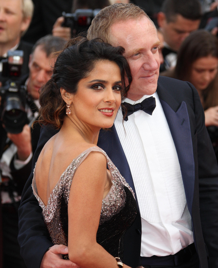 Is that your grandpa?”: Salma Hayek Shares a Photo With Her Husband And  Causes a Stir Among Fans / Bright Side